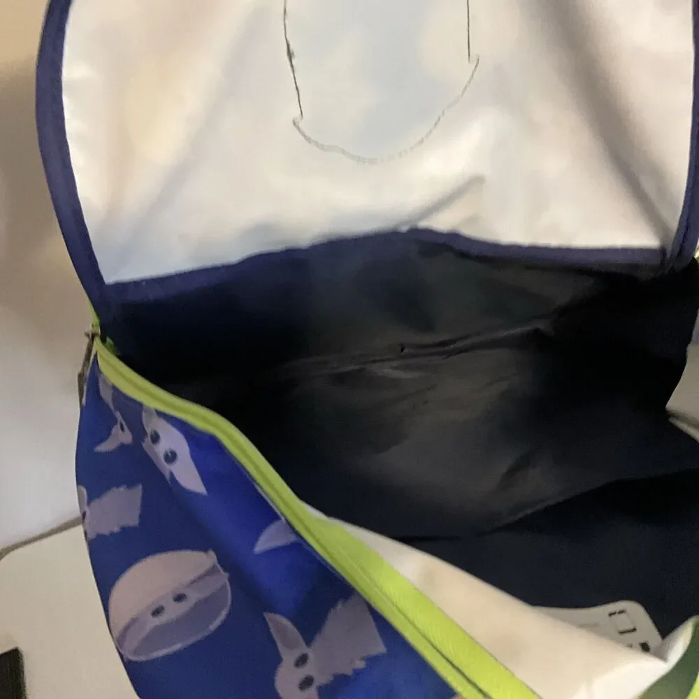 Bioworld Star Wars The Mandalorian Light Up Baby Yoda Backpack